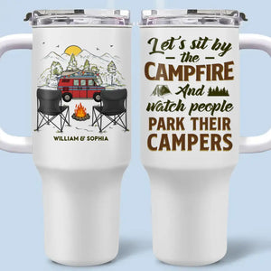 Créez des souvenirs, un emplacement de camping à la fois - Gobelet personnalisé en acier inoxydable de 1 134 ml avec poignée - Cadeau pour les amateurs de camping