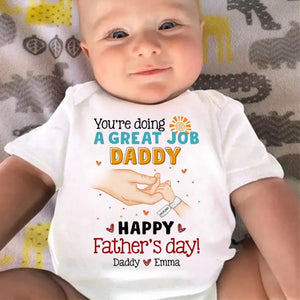 Un nouveau chapitre commence avec votre premier cri - Body bébé personnalisé en famille - Cadeau pour la fête des pères, baby shower, premier papa