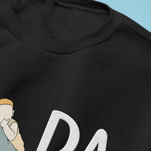 Photo personnalisée grâce à lui, j'ai pu voir un avenir - Sweat-shirt personnalisé entièrement brodé pour la famille - Fête des pères, cadeau pour papa