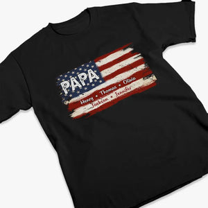 T-shirt et sweat à capuche unisexe personnalisé avec drapeau américain – Cadeaux d'anniversaire personnalisés pour papa et grand-père pour le 4 juillet – Toujours fier d'être américain