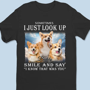 Photo personnalisée : votre souvenir est un compagnon constant - T-shirt unisexe personnalisé, sweat à capuche, sweat-shirt - Cadeau de condoléances pour les propriétaires et les amoureux des animaux