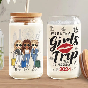Attention ! Voyage entre filles en cours ! Tasse en verre personnalisée, tasse à café glacé ! Cadeau de vacances d'été pour meilleures amies, meilleures amies, sœurs
