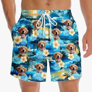 Short de plage hawaïen personnalisé avec photo « Pattes de sable et cœurs heureux » pour chien et chat, motif tropical Aloha, pour homme - Cadeau idéal pour les vacances d'été, les anniversaires et les amoureux des animaux.