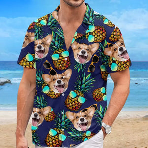 T-shirt hawaïen unisexe personnalisé avec photo tropicale « Tropic Like It's Hot » pour chien et chat - Cadeau idéal pour les vacances d'été, les propriétaires d'animaux et les amoureux des animaux.