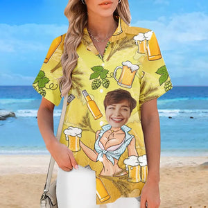 T-shirt hawaïen unisexe personnalisé avec photo « L'amour est dans l'air de l'été » - Cadeau pour les vacances d'été, pour mari et femme, pour un anniversaire
