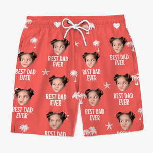 Photo personnalisée Bravant de nouveaux mondes en famille - Short de plage hawaïen tropical Aloha personnalisé pour hommes - Cadeau de vacances d'été pour papa et grand-père