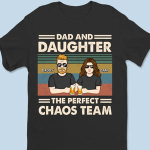 Un père est le premier héros de sa fille - T-shirt, sweat à capuche et sweat-shirt unisexe personnalisé pour la famille - Cadeau pour papa