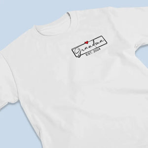 Ce qui se passe chez grand-mère reste chez grand-mère - T-shirt unisexe personnalisé imprimé recto verso - Cadeau pour maman et grand-mère