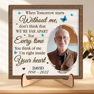 Photo personnalisée « Je suis au cœur de ton cœur » - Plaque commémorative personnalisée en bois à 2 couches avec support - Cadeau de condoléances pour les membres de la famille
