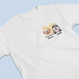 Le chien est le dieu de l'ébat ! T-shirt unisexe personnalisé avec imprimé recto verso et verso. Cadeau pour les propriétaires et les amoureux des animaux.