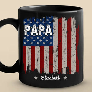 Tu incarnes le cœur de l'Amérique - Tasse noire personnalisée pour la famille - Cadeau pour papa, grand-père