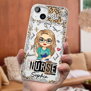 Mains dévouées, cœurs guérisseurs – Étui de téléphone transparent personnalisé pour infirmière – Cadeau d'appréciation, de remerciement, vie d'infirmière, vie de médecin