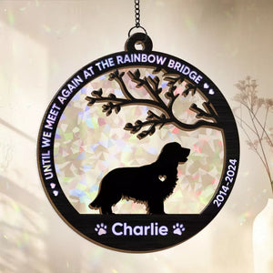 Les chiens et les anges ne sont pas très éloignés - Attrape-soleil personnalisé à suspendre à une fenêtre - Cadeau de condoléances pour les propriétaires et les amoureux des animaux