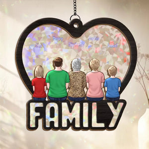 La chose la plus importante au monde, c'est la famille et l'amour - Attrape-soleil personnalisé pour fenêtre - Cadeau pour les membres de la famille