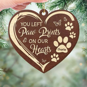 Vous avez laissé des empreintes de pattes sur nos cœurs - Ornement commémoratif personnalisé en cuir - Cadeau de Noël, cadeau de condoléances pour les propriétaires d'animaux de compagnie, les amoureux des animaux