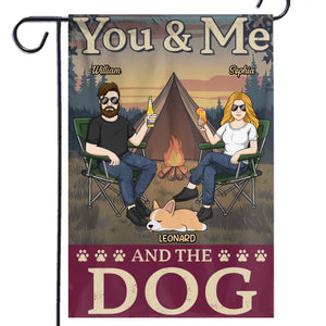 Le camping, c'est mieux avec une queue qui remue ! Drapeau personnalisé pour chien ! Cadeau pour mari, femme, propriétaires d'animaux, amoureux des animaux