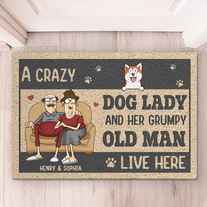 Attention, aboie et grogne ! Tapis décoratif personnalisé pour couple ! Cadeau de pendaison de crémaillère pour mari et femme, anniversaire, propriétaires d'animaux et amoureux des animaux.