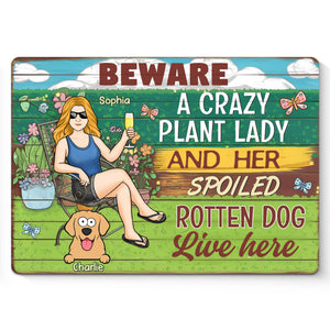 Ici vit une amoureuse des plantes et son précieux petit chien - Plaque en métal personnalisée pour décoration d'intérieur - Cadeau de pendaison de crémaillère pour propriétaires et amoureux des animaux