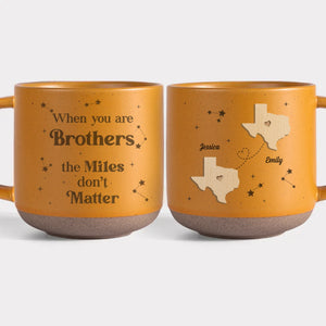 La famille est à jamais dans nos cœurs - Mug personnalisé en céramique imprimé pour la famille - Cadeau de Noël pour les membres de la famille