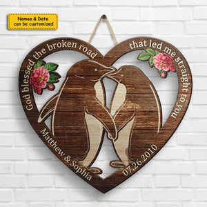 Couple de pingouins « Notre premier baiser » – Panneau en bois personnalisé – Cadeau pour couple, mari et femme