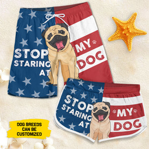 Arrêtez de regarder mon chien - Short de plage personnalisé pour couple - Cadeau pour les amoureux des animaux