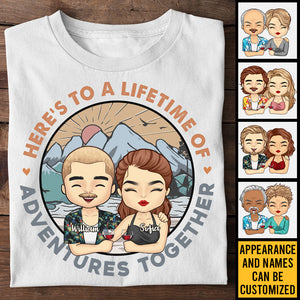Voici une vie d'aventures - T-shirt unisexe personnalisé, sweat à capuche, sweat-shirt - Cadeau pour couple, mari, femme, anniversaire, fiançailles, mariage, mariage, cadeau de camping