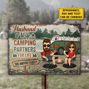 Bébé, allons camper ! Plaque en métal personnalisée ! Cadeau pour les couples, cadeau pour les amateurs de camping.