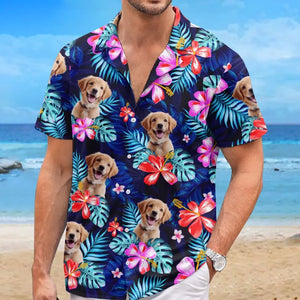 Photo personnalisée « C'est l'été et l'heure de la promenade » - T-shirt hawaïen tropical unisexe personnalisé pour chien et chat - Cadeau de vacances d'été, cadeau pour propriétaires d'animaux, amoureux des animaux