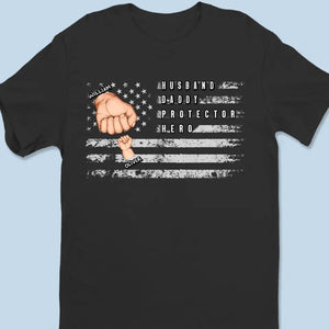 Les papas sont les héros méconnus de nos vies - T-shirt, sweat à capuche et sweat-shirt unisexe personnalisé pour la famille - Cadeau pour papa