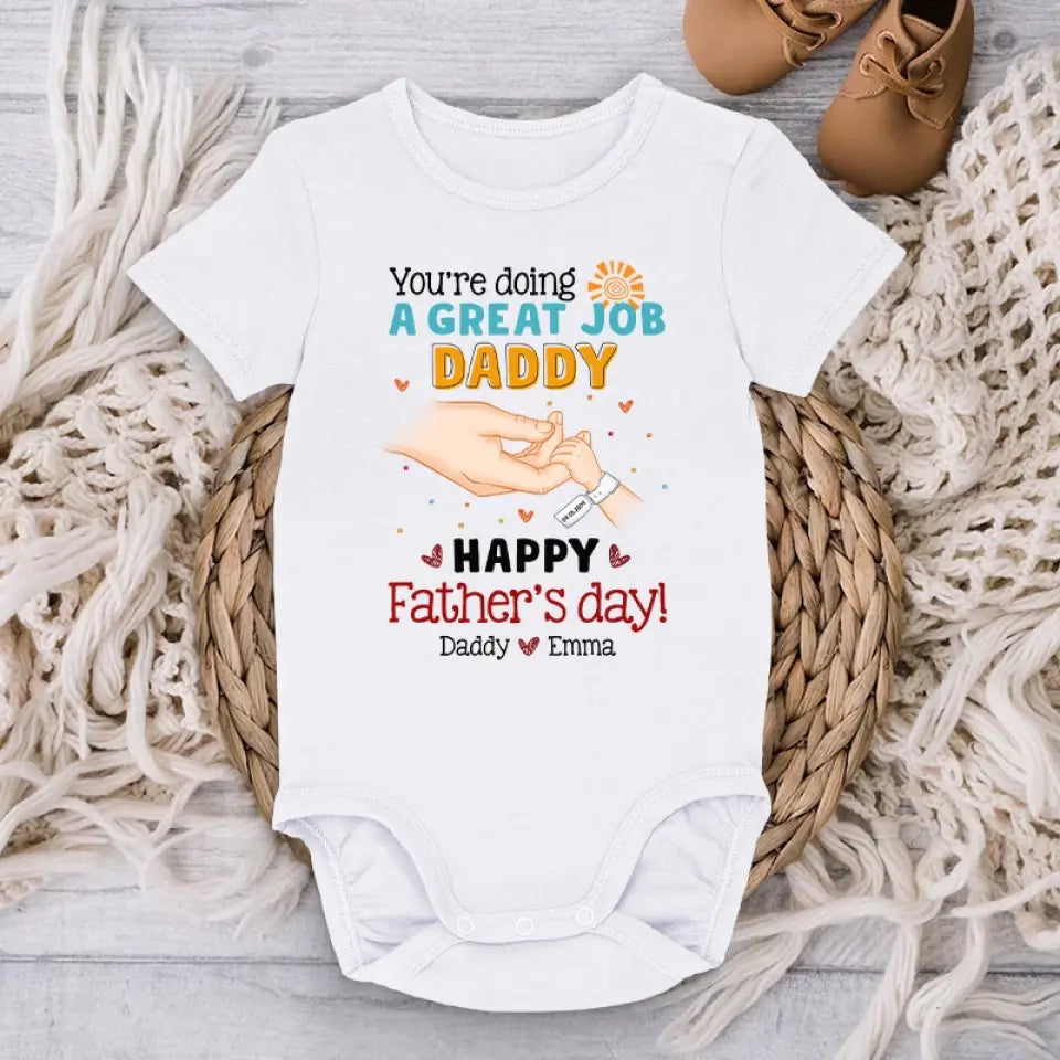 Un nouveau chapitre commence avec votre premier cri - Body bébé personnalisé en famille - Cadeau pour la fête des pères, baby shower, premier papa