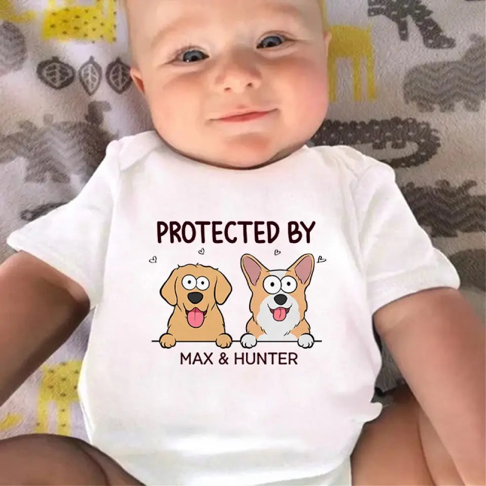 Protégé par - Body bébé personnalisé chien et chat - Cadeau de naissance, cadeau pour propriétaires d'animaux et amoureux des animaux