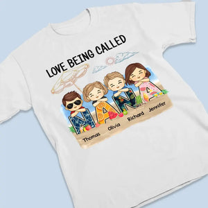 Une grand-mère est à la fois une épée et un bouclier - T-shirt, sweat à capuche et sweat-shirt unisexe personnalisé pour la famille - Cadeau pour grand-mère
