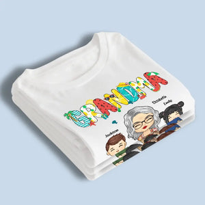 Une maison a besoin d'une grand-mère. - T-shirt, sweat à capuche et sweat-shirt unisexe personnalisé pour la famille - Cadeau pour grand-mère