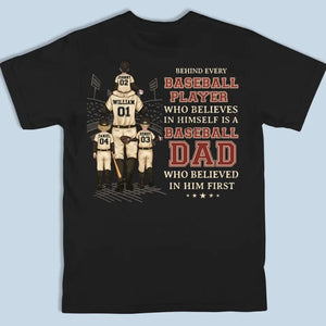 Derrière chaque joueur de baseball - T-shirt, sweat à capuche et sweat-shirt unisexe personnalisé avec imprimé dans le dos - Cadeau pour papa, amateur de sport et joueur de sport