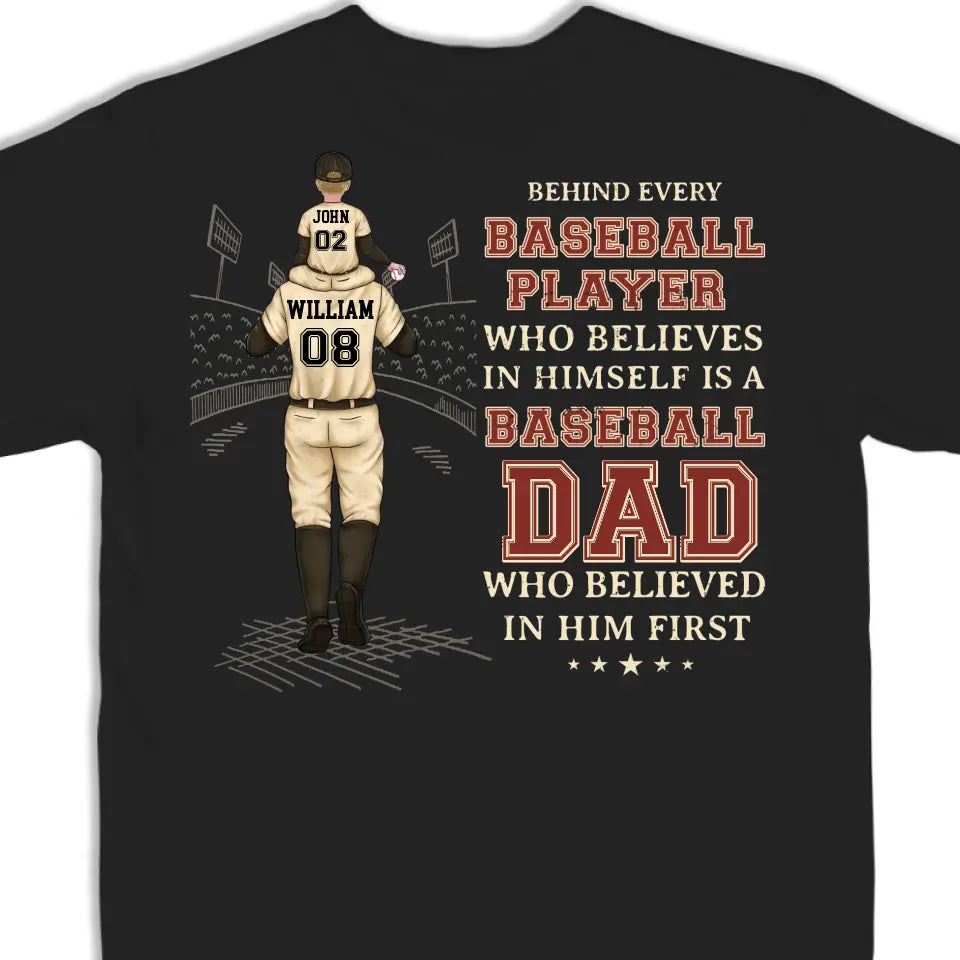 Derrière chaque joueur de baseball - T-shirt, sweat à capuche et sweat-shirt unisexe personnalisé avec imprimé dans le dos - Cadeau pour papa, amateur de sport et joueur de sport