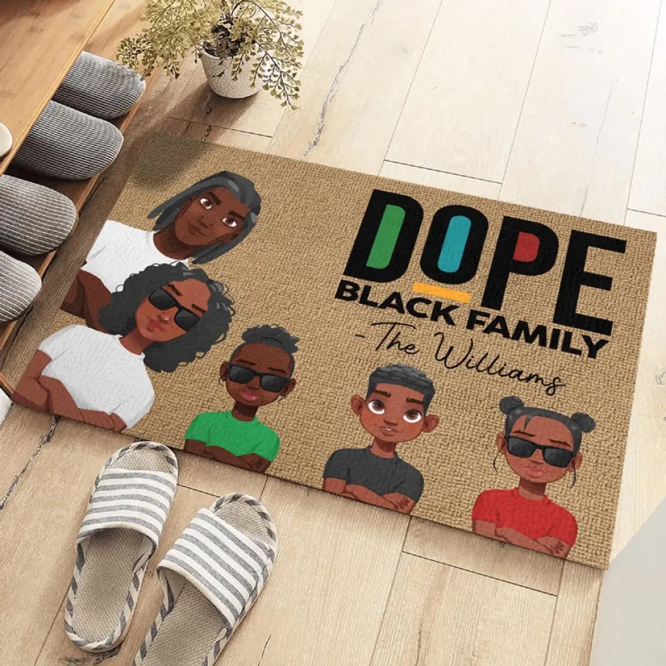 Tapis décoratif personnalisé Dope Black Family - Décoration d'intérieur personnalisée - Cadeau de pendaison de crémaillère pour les membres de la famille