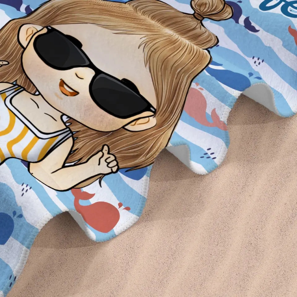 C'est l'été et l'heure de flâner - Serviette de plage personnalisée pour la famille - Cadeau de vacances d'été, cadeau de fête d'anniversaire à la piscine pour les membres de la famille
