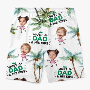 Photo personnalisée juste un père et sa fille - Short de plage hawaïen tropical personnalisé pour hommes - Cadeau de vacances d'été pour papa et grand-père