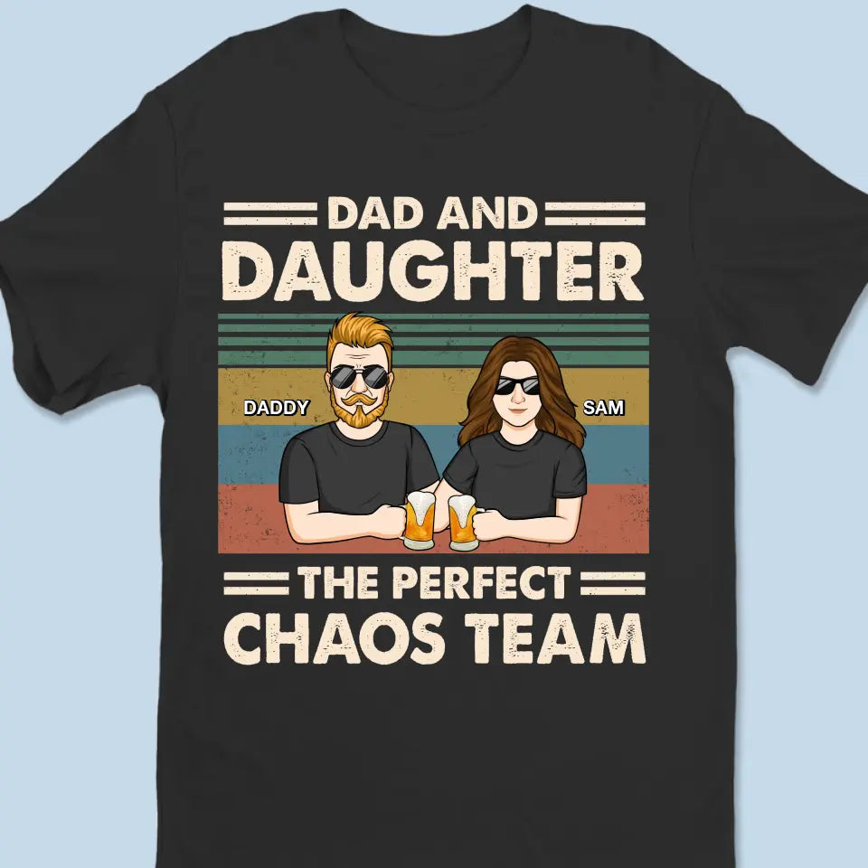 Un père est le premier héros de sa fille - T-shirt, sweat à capuche et sweat-shirt unisexe personnalisé pour la famille - Cadeau pour papa