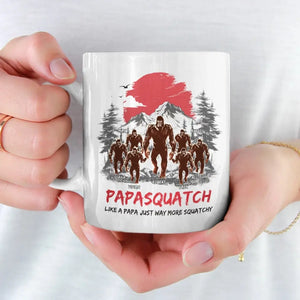 Quand la lune brille, Bigfoot Papa se lève - Tasse personnalisée familiale - Cadeau pour papa, grand-père