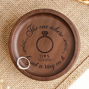 Celui où il a mis une bague dessus - Plat à bijoux en bois personnalisé pour couple - Cadeau pour mari et femme, anniversaire