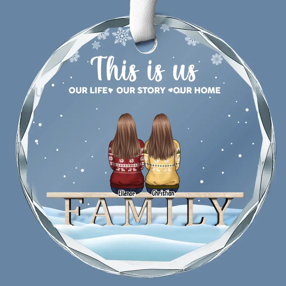 Noël devient un chef-d'œuvre lorsqu'il est peint avec des moments en famille - Ornement en verre personnalisé en forme de cercle pour la famille - Cadeau de Noël pour les membres de la famille