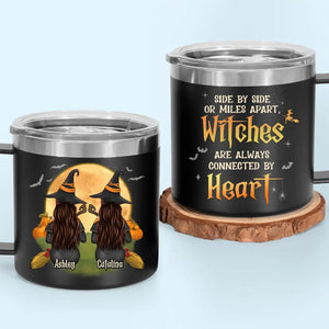 Les sorcières sont toujours liées par le cœur - Gobelet personnalisé en acier inoxydable de 14 oz avec poignée - Cadeau d'Halloween pour meilleures amies, meilleures amies et sœurs