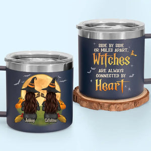 Les sorcières sont toujours liées par le cœur - Gobelet personnalisé en acier inoxydable de 14 oz avec poignée - Cadeau d'Halloween pour meilleures amies, meilleures amies et sœurs