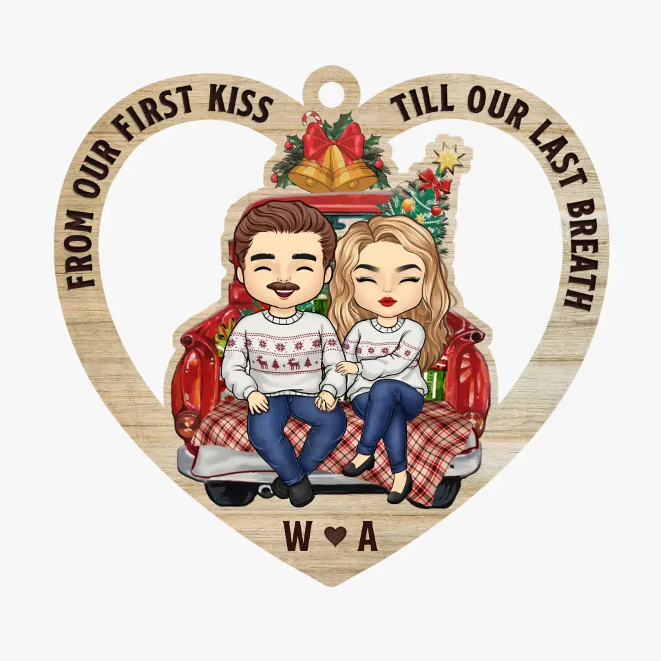 Chaque Noël, je retombe amoureux de toi - Ornement personnalisé pour couple - Forme personnalisée en bois - Cadeau de Noël pour mari et femme, anniversaire