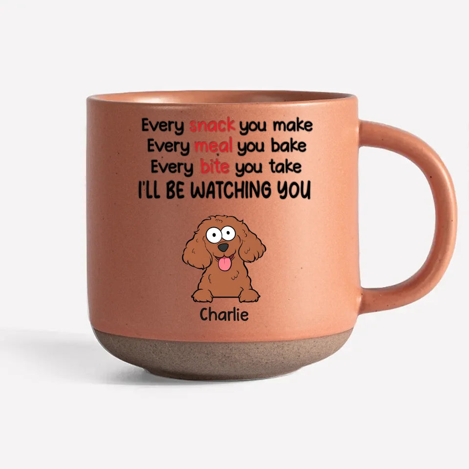 Je suis amoureuse de mon compagnon à quatre pattes ! Mug en céramique personnalisé avec inscription « Chien et chat » - Cadeau pour les propriétaires et les amoureux des animaux.