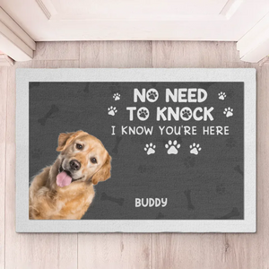 Tapis décoratif personnalisé avec photo « Nous savons que vous êtes là » pour chien et chat, idéal pour une pendaison de crémaillère ou pour les amoureux des animaux.