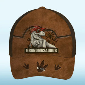 Elle rugit plus fort que ses petits-enfants - Chapeau personnalisé pour la famille, casquette classique à imprimé intégral - Cadeau pour la fête des mères, maman et grand-mère