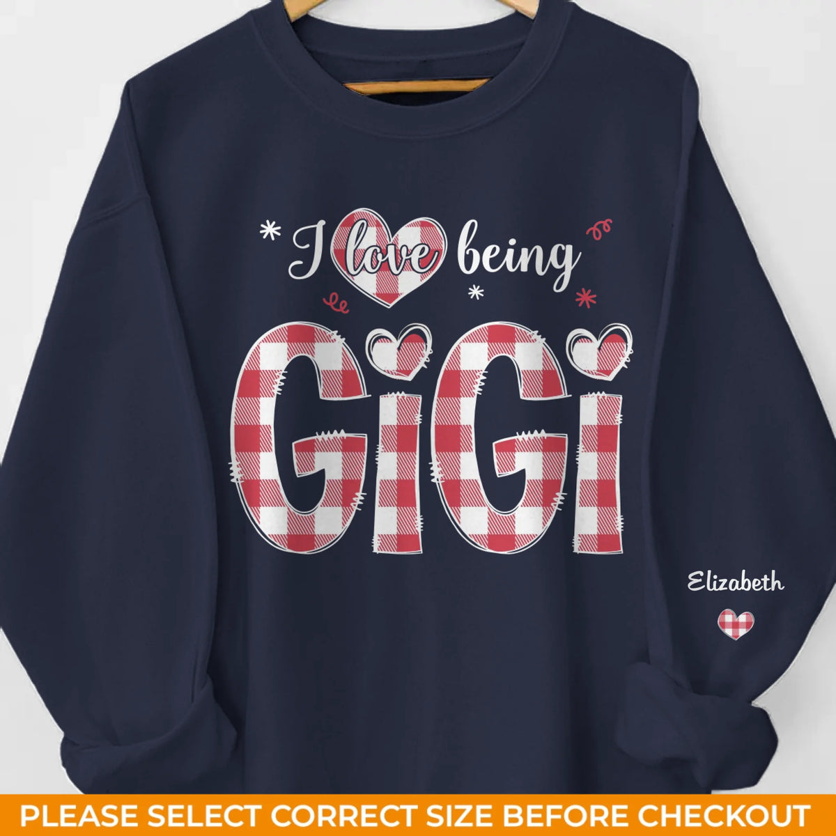 L'amour maternel est la forme la plus pure de la magie - Sweat-shirt unisexe personnalisé avec motif sur la manche - Cadeau de Noël pour maman et grand-mère
