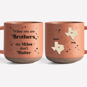 La famille est à jamais dans nos cœurs - Mug personnalisé en céramique imprimé pour la famille - Cadeau de Noël pour les membres de la famille
